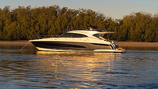Riviera 5400 Sport Yacht Platinum Edition