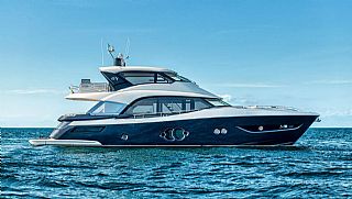 Monte Carlo Yachts MCY 76 Skylounge