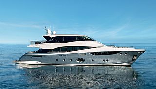 Monte Carlo Yachts MCY 105 Skylounge